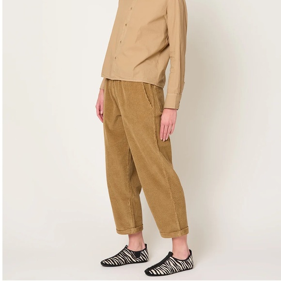 Labo.Art Pants - Labo Art Corduroy Pants in camel. Size 00